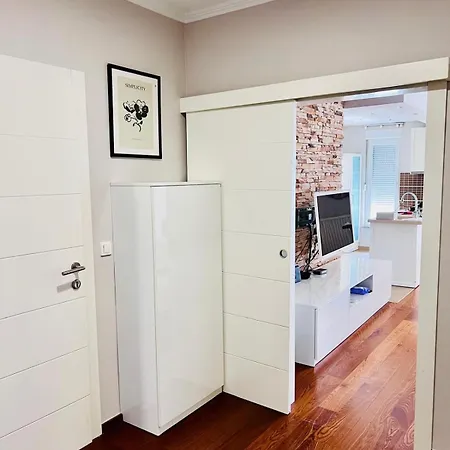 Luka Apartamento *